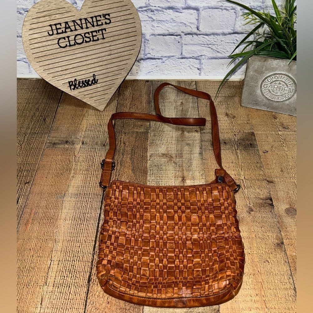 VILENCA HOLLAND Woven Leather Brown Cognac Crossbody/Adjustable Shoulder Purse